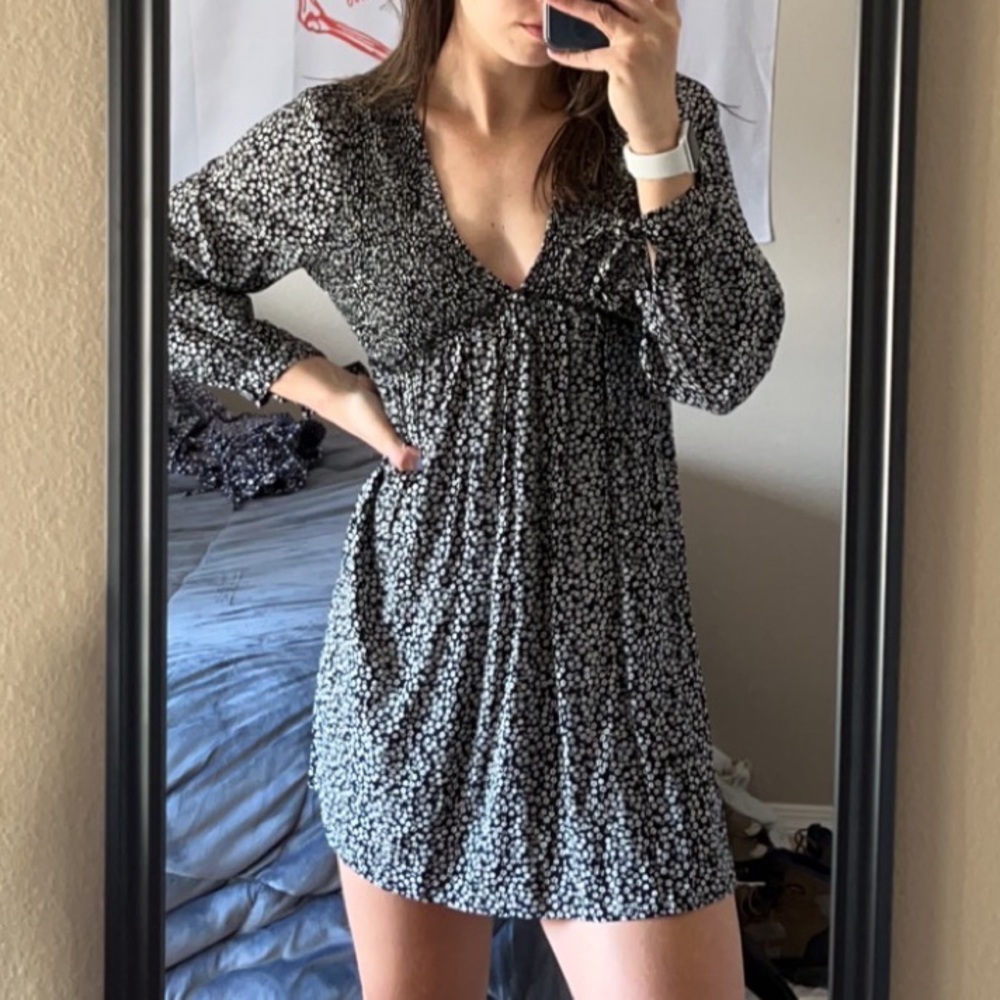 Floral black and white long-sleeved dress